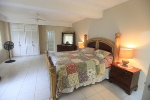 1 bedroom, iron/ironing board, travel cot, free WiFi