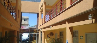 Hotel Versalles Inn