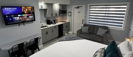 1 bedroom, desk, free WiFi, bed sheets