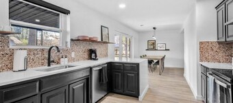 Turtle Creek Casa Sleeps 10