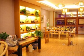 Unclassified image, 4 of 64, button - Jixiang Zilian Hotel (Li County)