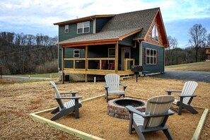 Property grounds - Hoot Haus New Cabin-Mtn Views from Valley-Mesmerizing  (Cosby)