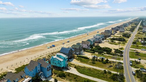 Premium Avon oceanfront home! Best beach access, pool, tiki bar, hot tub ★★★★★