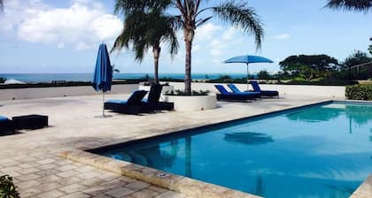 Ocean-view Dragonfly Vista condo with a huge deck, 2 pools, hot tub, sleeps 4