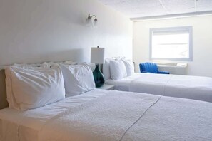 8 عدّة غرف نوم وواي فاي وملاءات أسرّة