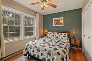 4 dormitorios, tabla de planchar con plancha, cuna de viaje y wifi