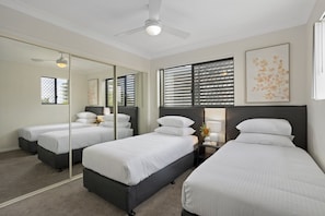 2 chambres, fer et planche à repasser, Wi-Fi, draps fournis