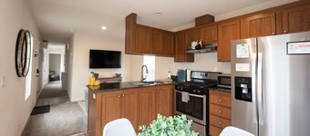 Comfortable 2-Bedroom SLO bungalow house