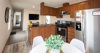 Comfortable 2-Bedroom SLO bungalow house