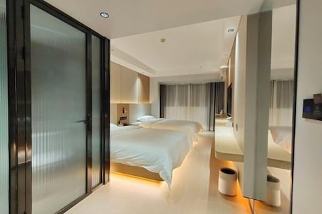 Room. Alant Hotel