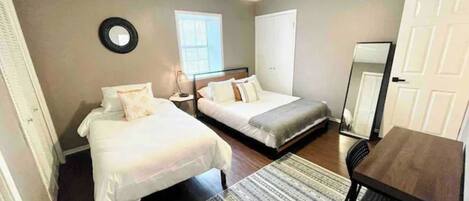 2 bedrooms, desk, iron/ironing board, WiFi