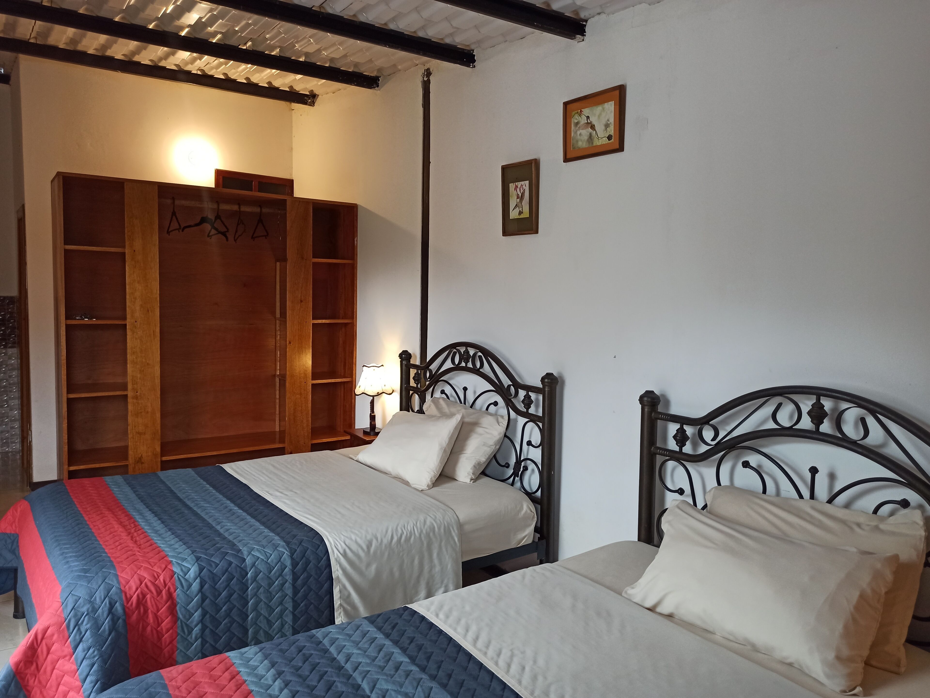 3 chambres, bureau, fer et planche à repasser, Wi-Fi gratuit