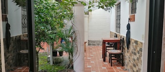 Cozy, country house, equipped in Mindo Ecuador.