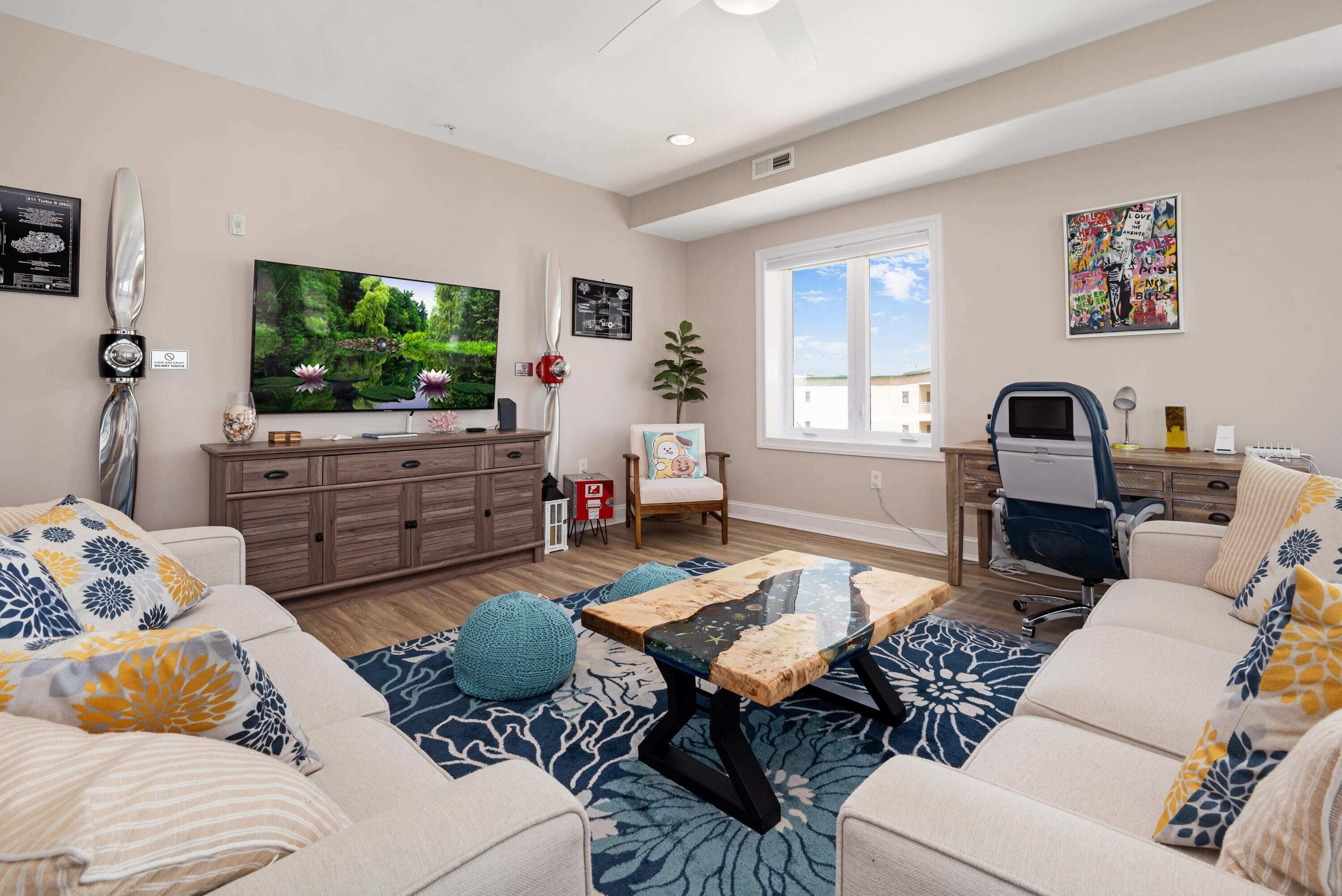 Televisio, työhuone