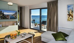 TV, table tennis, offices - Villa Luxury Dream in Omiš, indoor heated pool (Omiš)