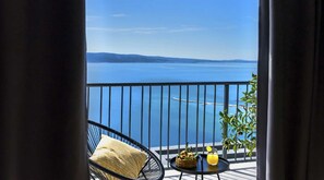 Property grounds - Villa Luxury Dream in Omiš, indoor heated pool (Omiš)