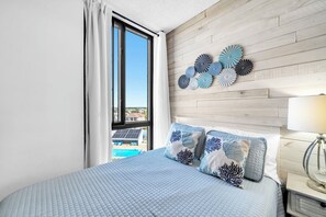 2 slaapkamers, een strijkplank/strijkijzer, reisbedje, gratis wifi