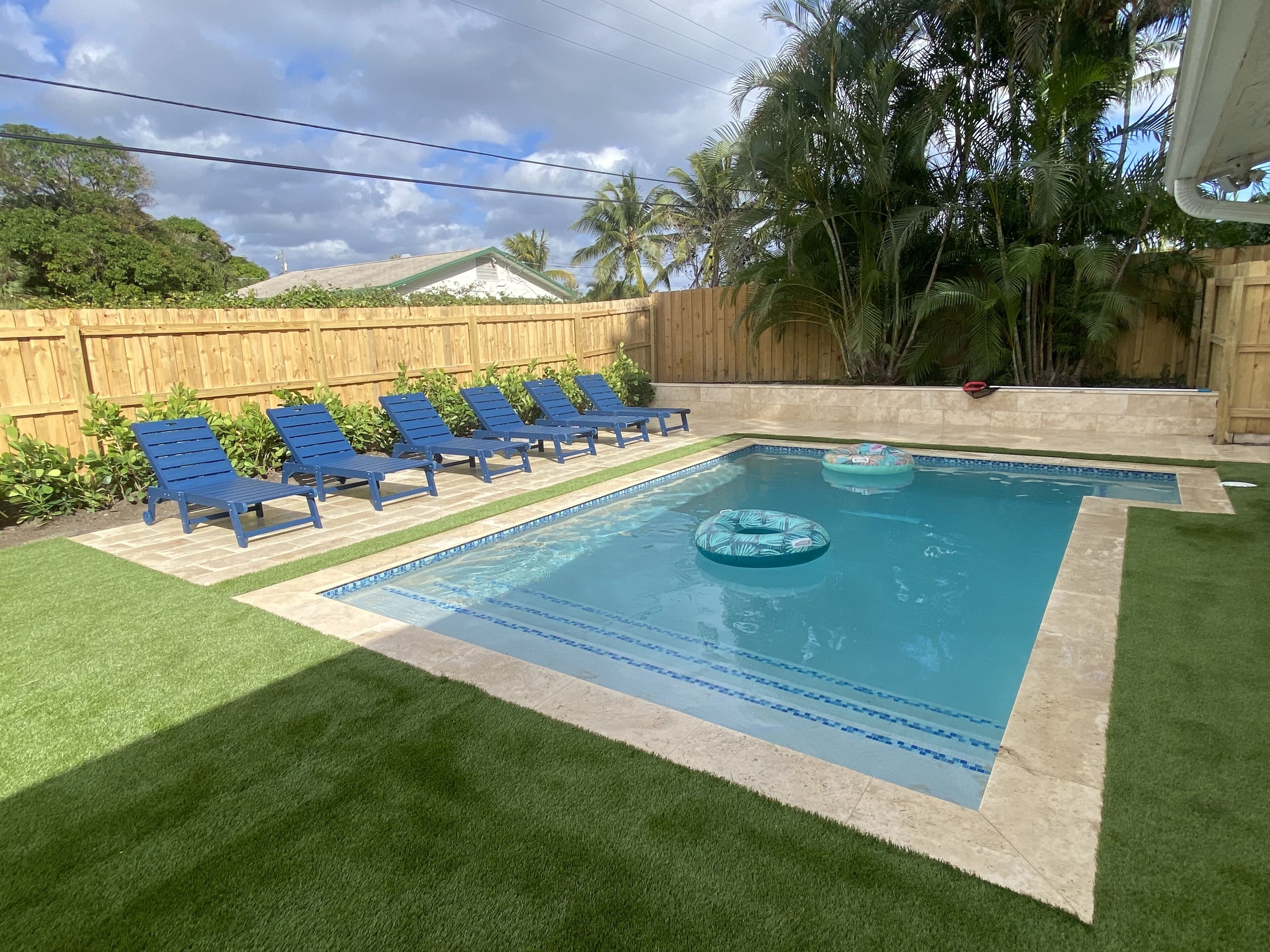 Private saltwater pool home - prime Delray Beach!