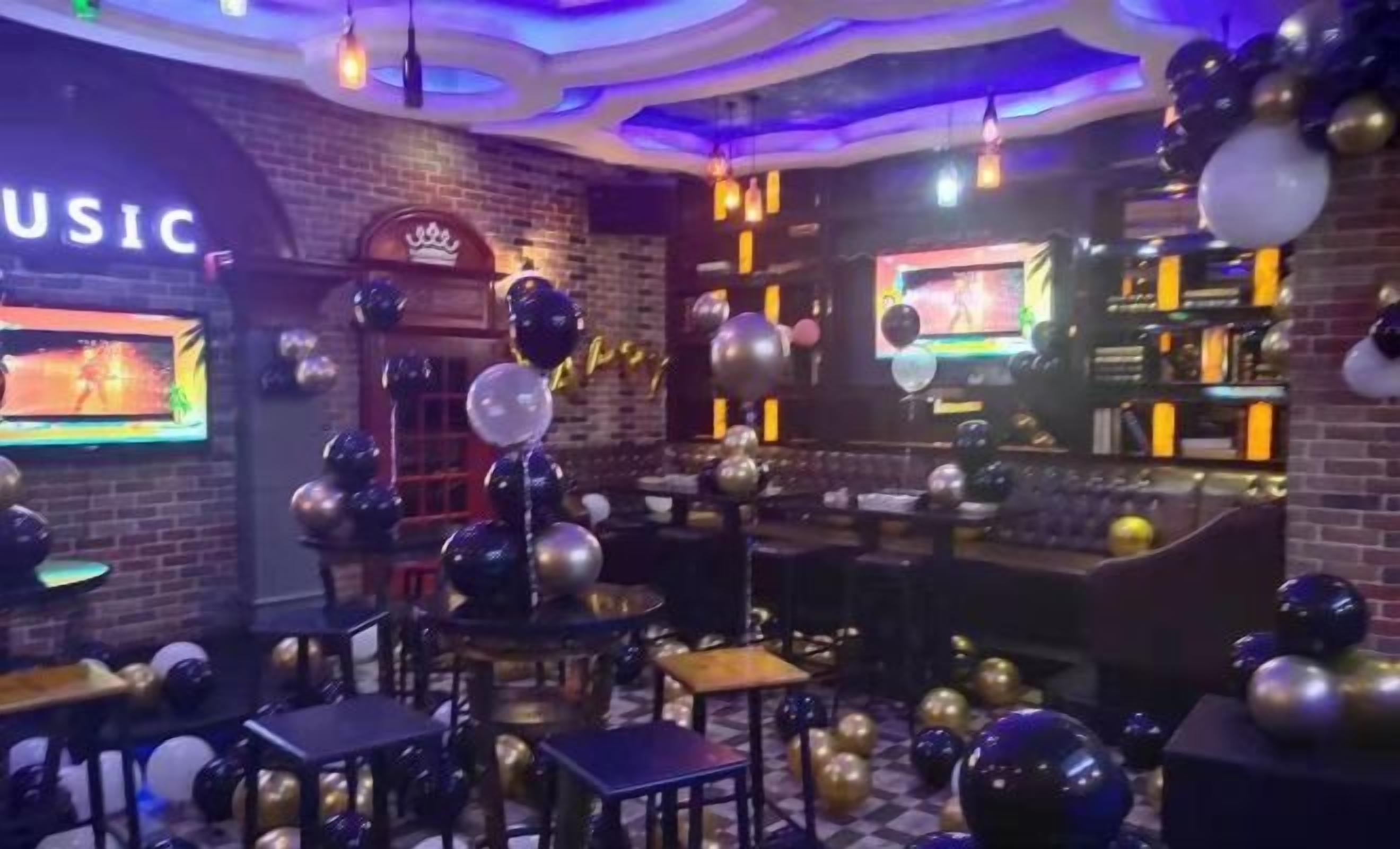 Bar (en el alojamiento)