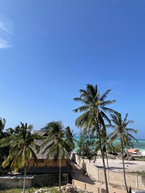 Standard Triple Room | Beach/ocean view - Mambo Boutique Nungwi (Nungwi)