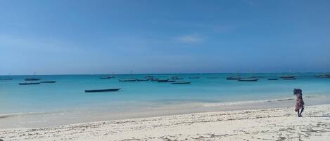 Plage à proximité, sable blanc