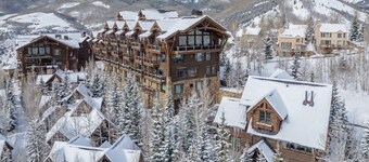 Spacious & Private 4-bedroom home in Village Core. Walk to Lifts & Gondola!