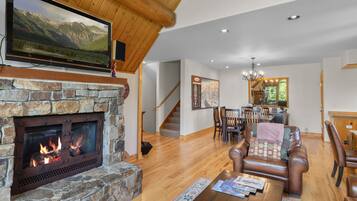 TV connectée, cheminée