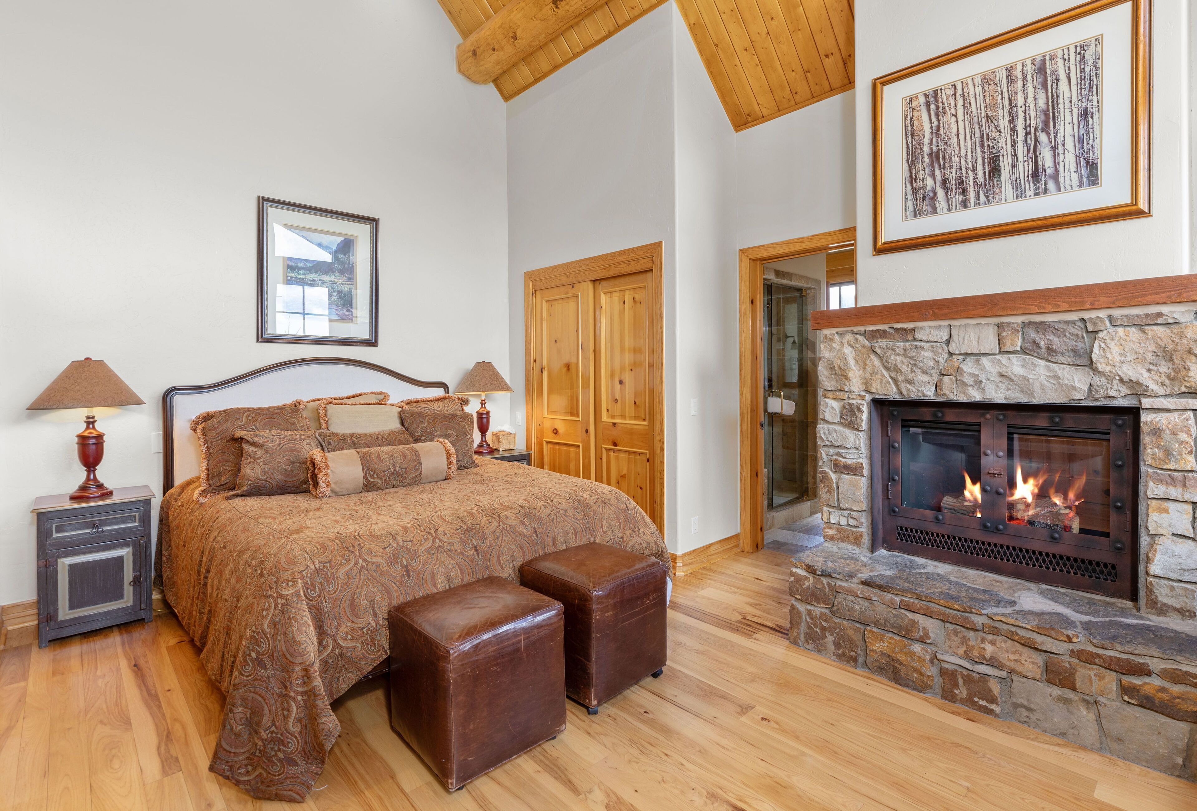 4 chambres, bureau, Wi-Fi, draps fournis