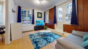 TV - Bail Mobilité - Magda 2 pièces avec terrasse (Strasbourg)