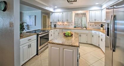 NEW! HOT SPRINGS HIDEAWAY ON LAKE W/ KAYAKS & DOCK