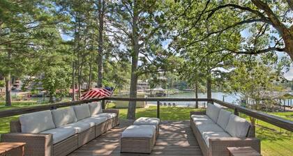 STUNNING HOT SPRINGS GETAWAY ON LAKE HAMILTON