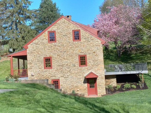 Welcome to Maple Lane a beautiful farmstead in Western Lancaster County, PA 