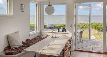 Awesome home in Esbjerg V with WiFi