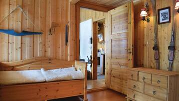5 bedrooms