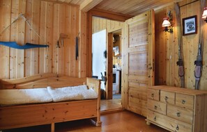 5 bedrooms