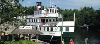 HEAVEN IN MUSKOKA, BEAUTIFUL COTTAGE,.SUPER VIEWS, XXL DECK, & FLOATING DOCK.