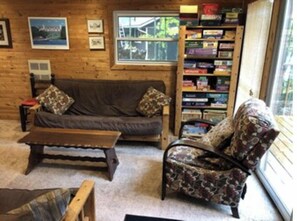 Smart TV, fireplace, DVD player, books