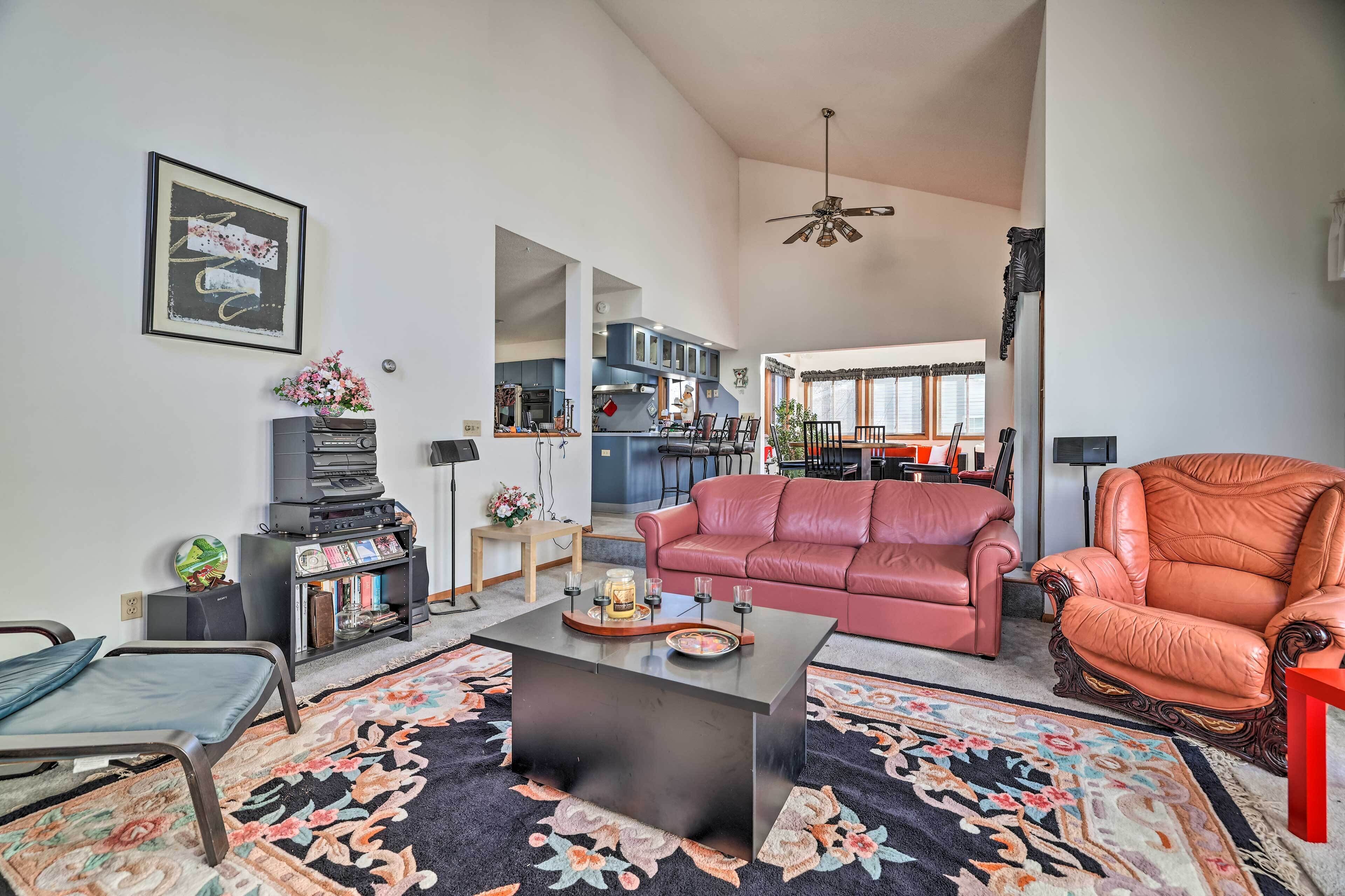 Tobyhanna Home w/ Pools & Lake Access