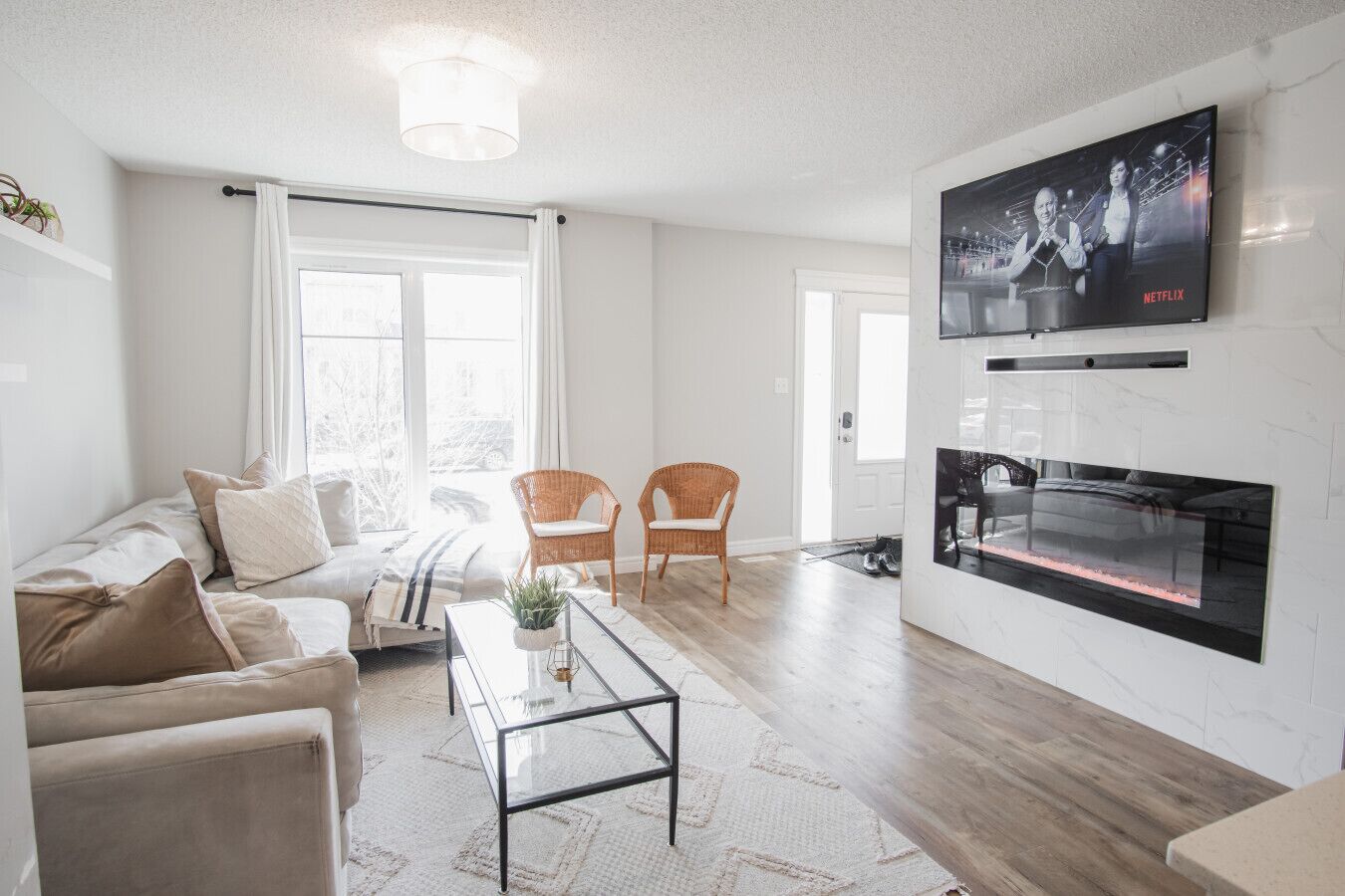 Televisión, chimenea, videojuegos