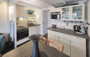 Réfrigérateur, four, plaque de cuisson, lave-vaisselle