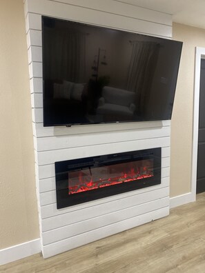 Interior - **NEW** Modern Boho 2-bedroom home (Jacksonville)