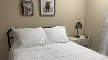 2 chambres, fer et planche à repasser, Wi-Fi gratuit, draps fournis