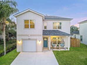 Exterior - Walk 2 Beach | Game Room | Firepit |Heat/Salt Pool (St. Augustine)