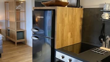 Lave-vaisselle, tables Ă manger