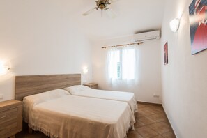 3 bedrooms, in-room safe, iron/ironing board, free WiFi - Villa Bea by Escape Home (Cap d´Artruix)