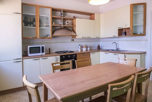 A11 - Varano, delightful three-room apartment with garden