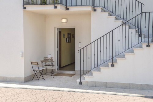 A11 - Varano, delightful three-room apartment with garden