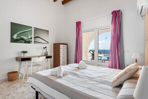 3 bedrooms, in-room safe, iron/ironing board, free WiFi