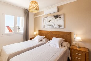 3 bedrooms, in-room safe, iron/ironing board, free WiFi