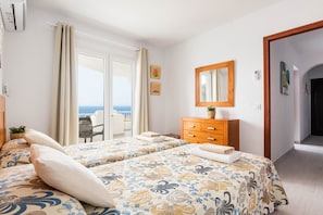 3 bedrooms, in-room safe, iron/ironing board, free WiFi